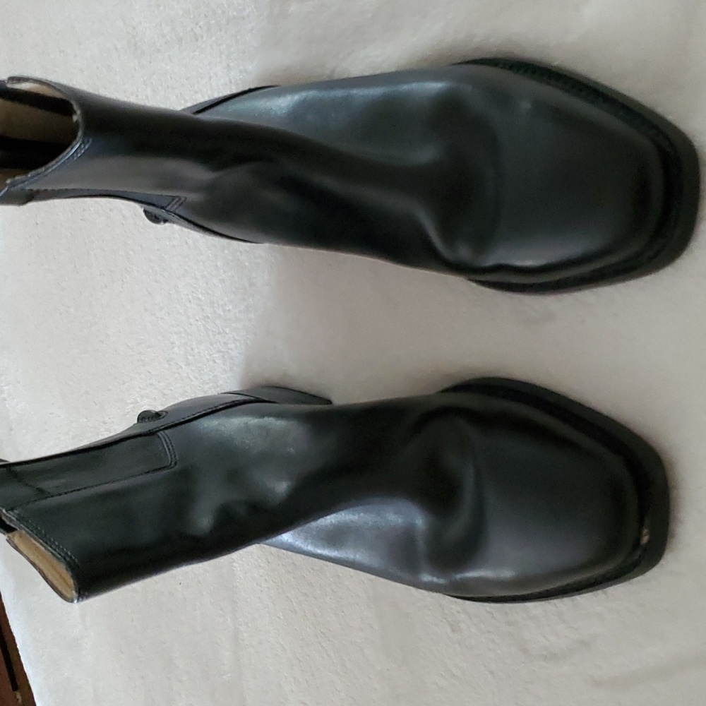 Ariat paddock boots